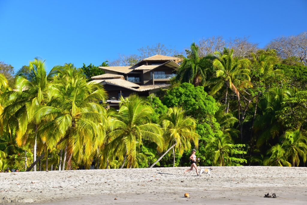 Costa Rica homes and landscape representing the 2026 real estate market outlook